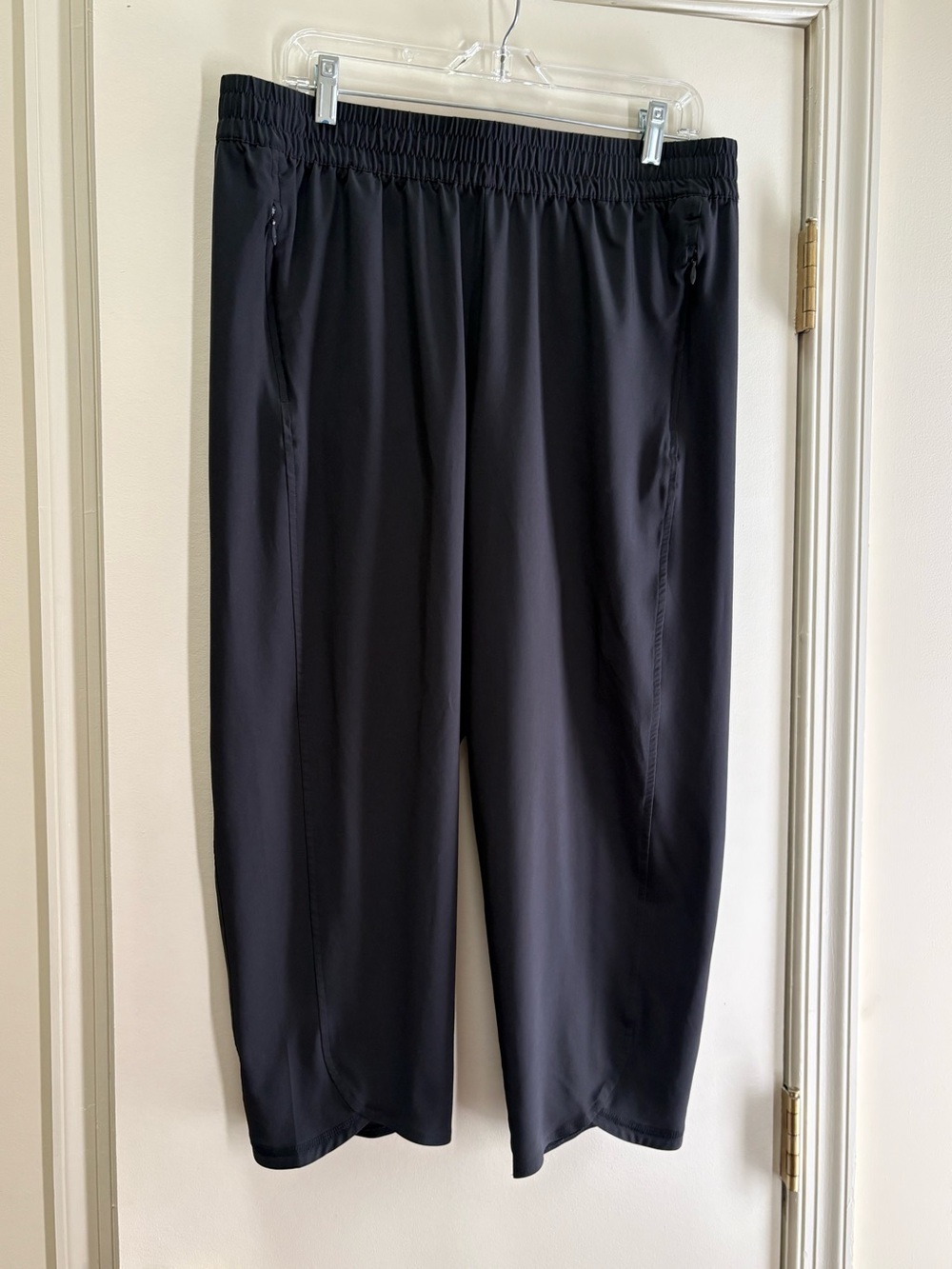 T by Talbots Women’s Black Elastic Waist Performance Pants